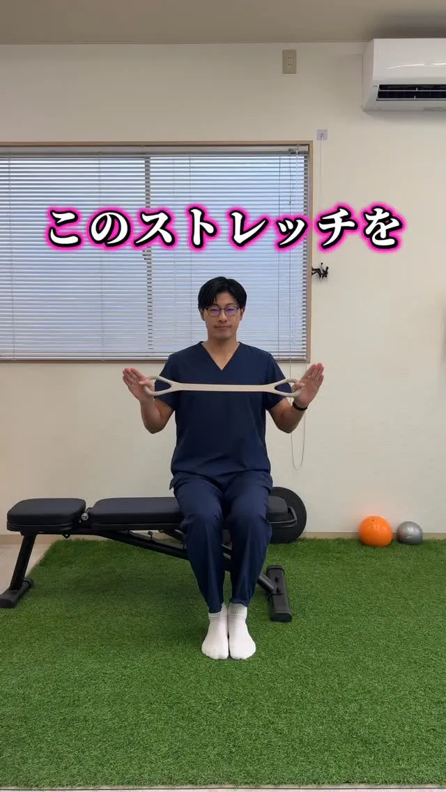 【二の腕引き締め、バストアップの運動４選】